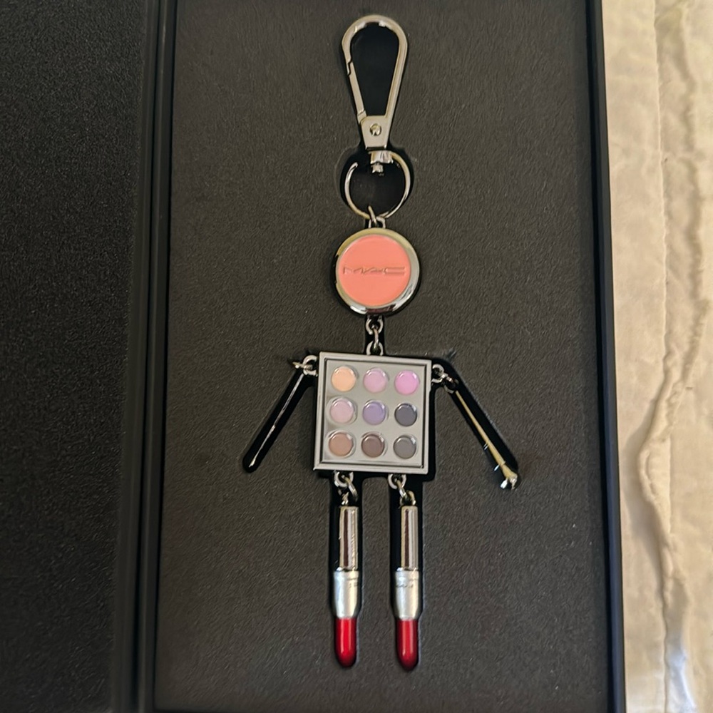 Mac lover keychain